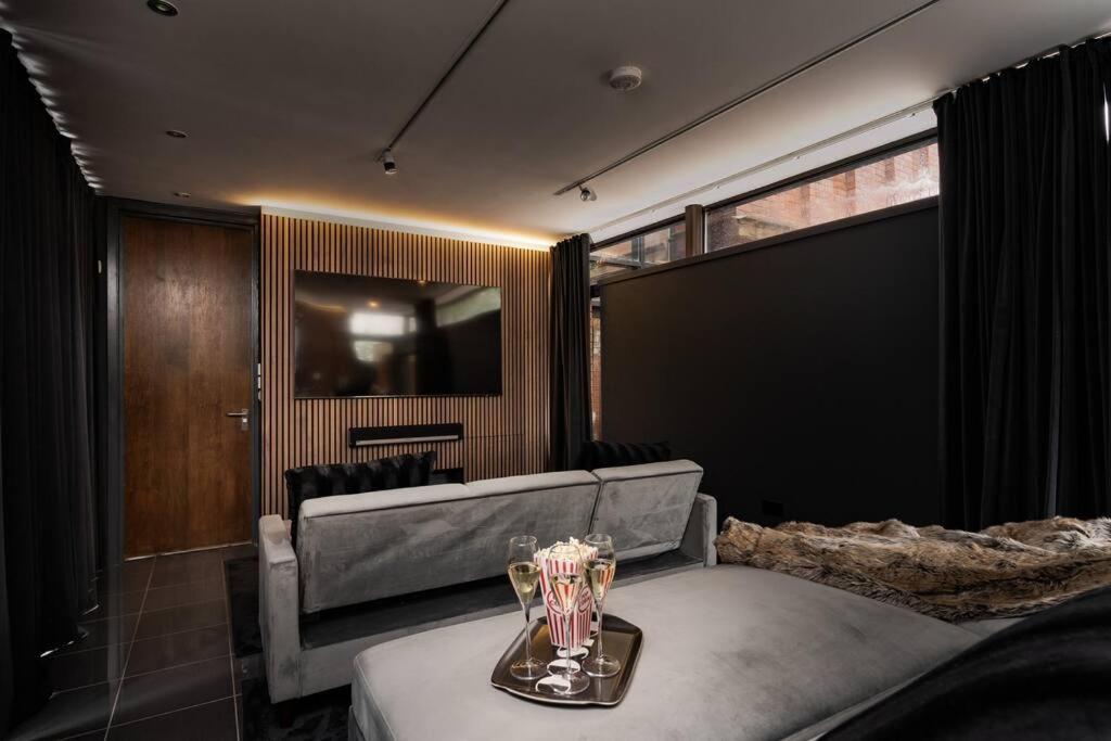 Luxury Water Tower I Roof Bar I Cinema Villa