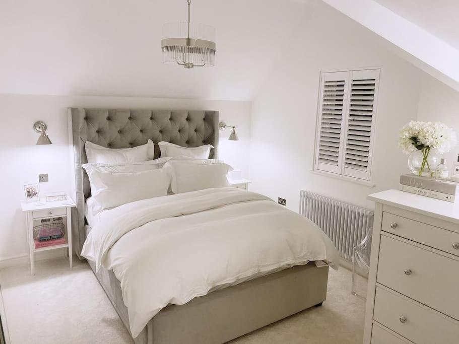 Apartment Large 2 Bed Maisonette, Walking Distance To Centre