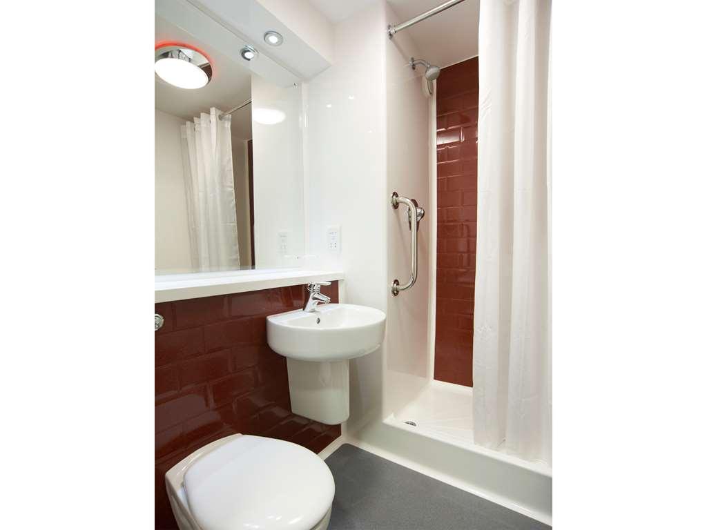Travelodge Atlantic Wharf 3* Cardiff