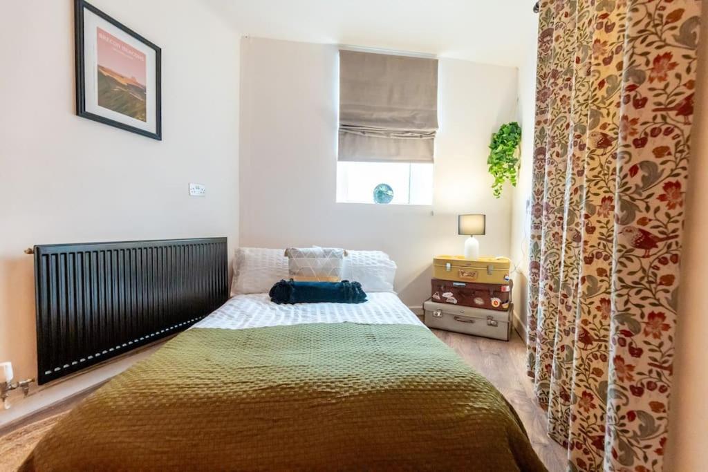 Holiday home The Wanderer - Lovely 3bd House - Upto 10 Guests. *
