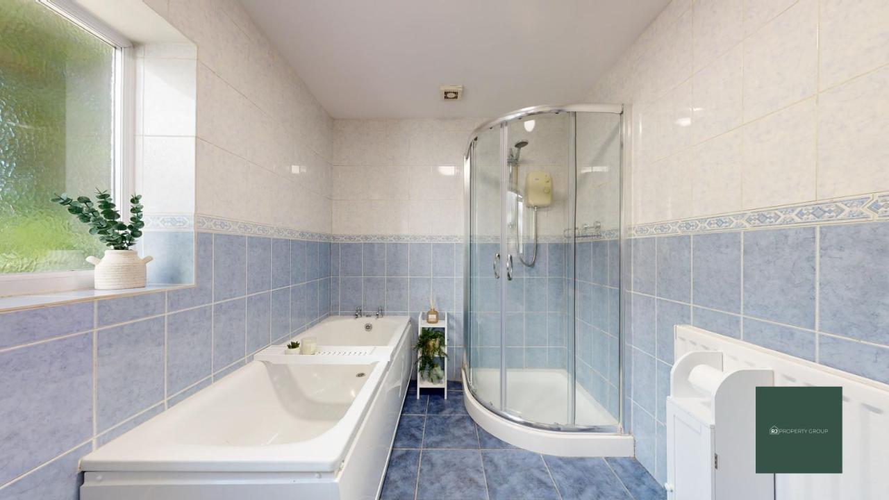 Stylish Central House - Sleeps 5 & Parking Apartment Cardiff