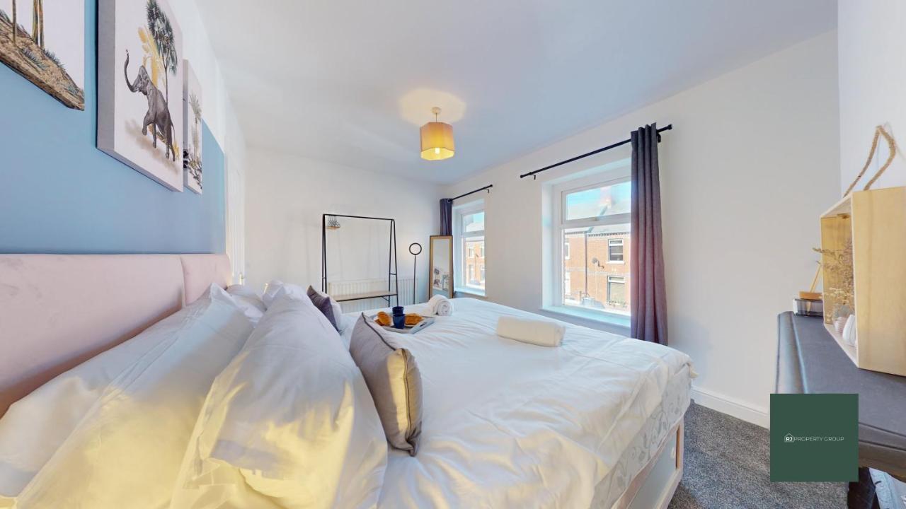 Apartment Stylish Central House - Sleeps 5 & Parking