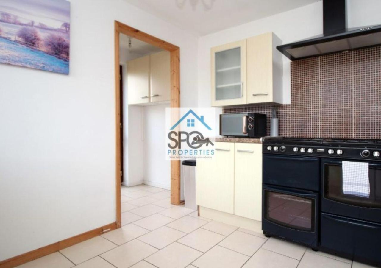 Contractors-business-private Parking-free Wifi-near M4 * Cardiff