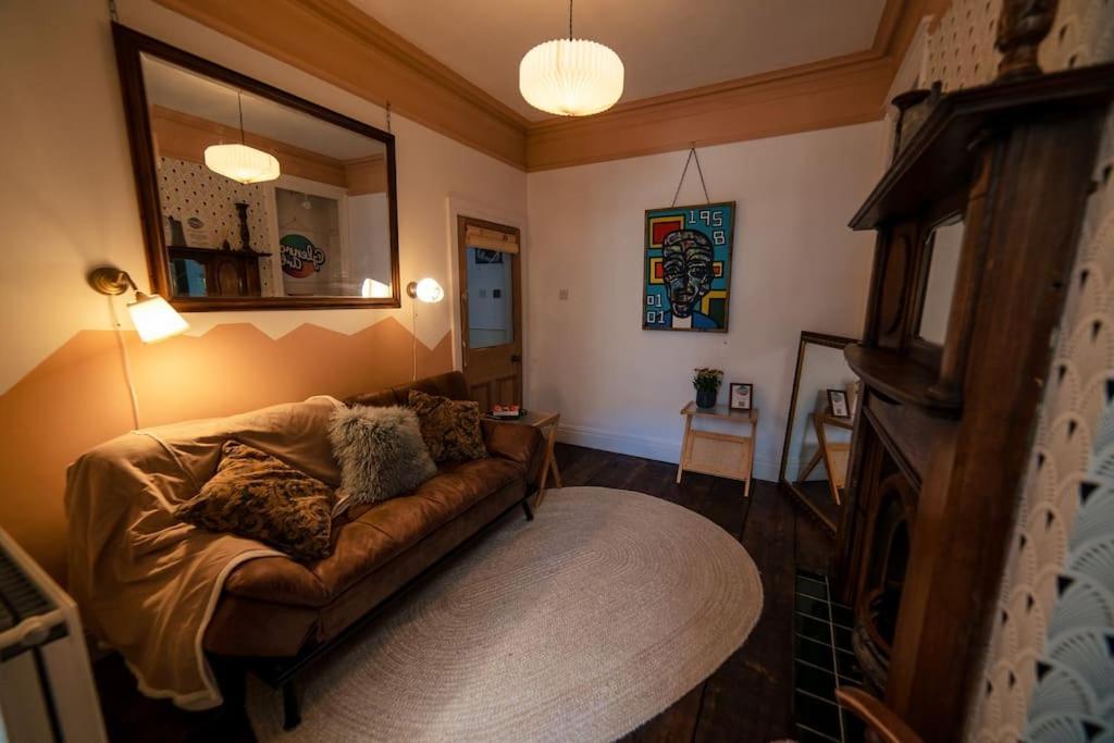 Holiday home Glenroy Arts Gallery Meets Living Space *