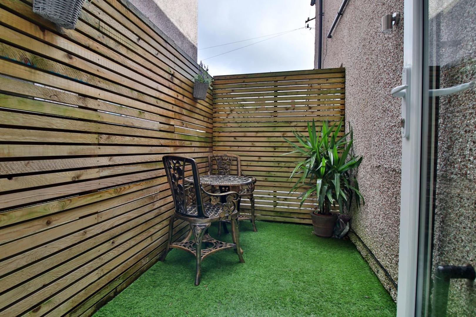Chic 1br + Sofabed In Centre