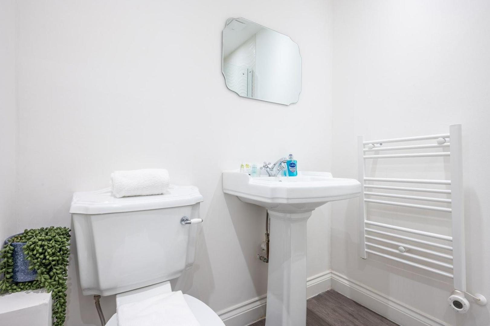 Free Parking | 2br | Wifi *