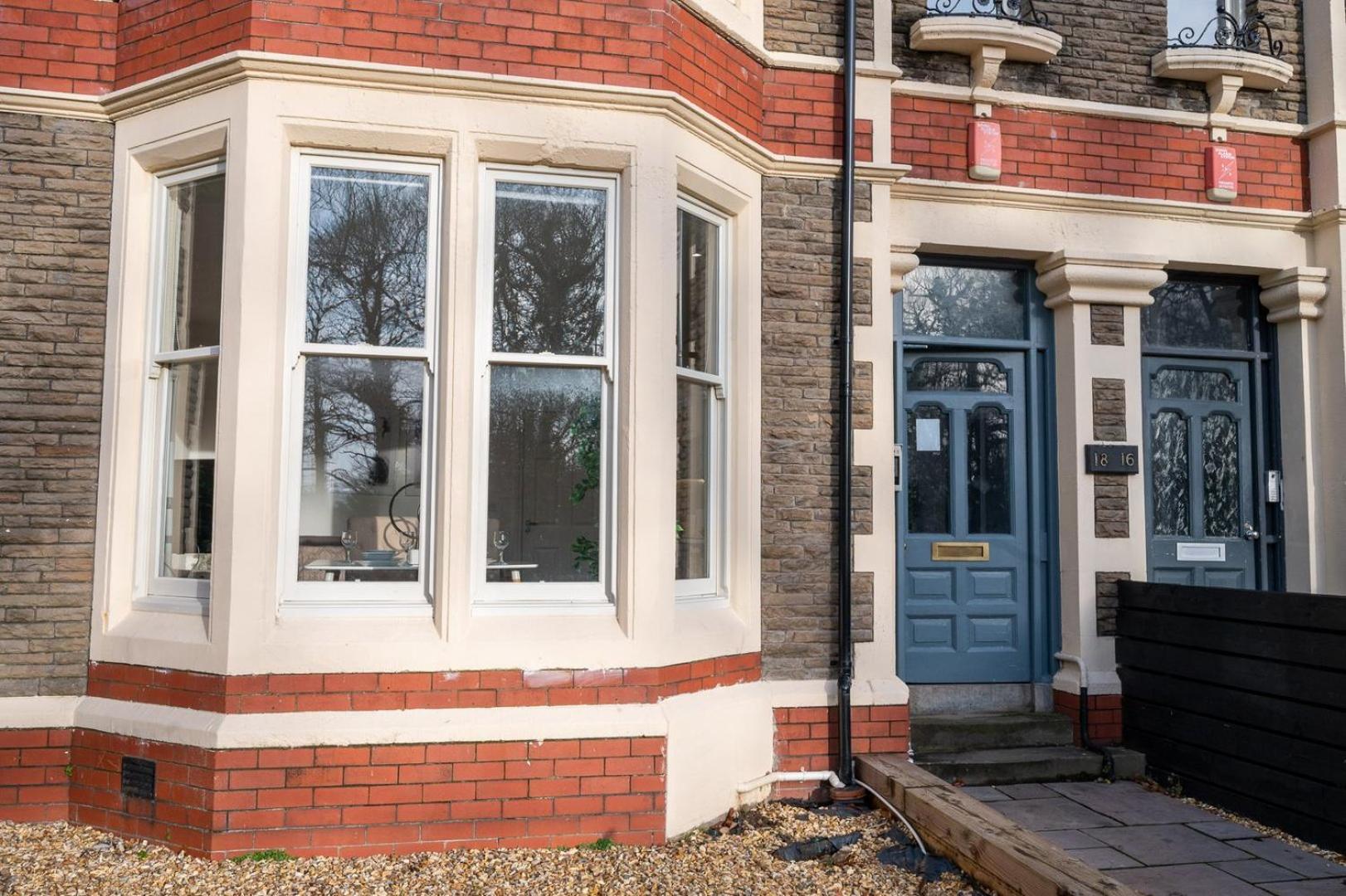 Free Parking | 2br | Wifi * Cardiff
