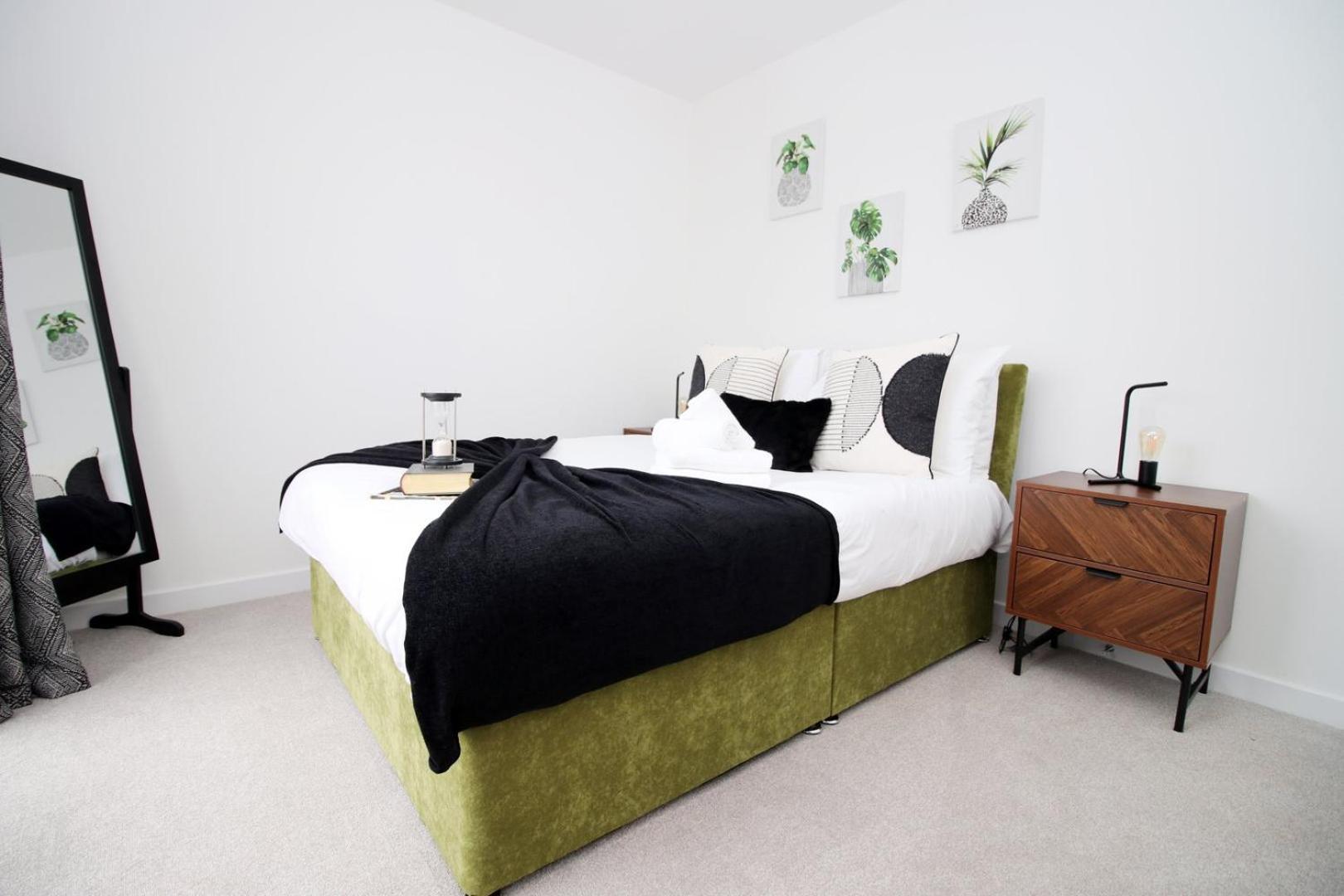 Church Road Free Parking Apartment