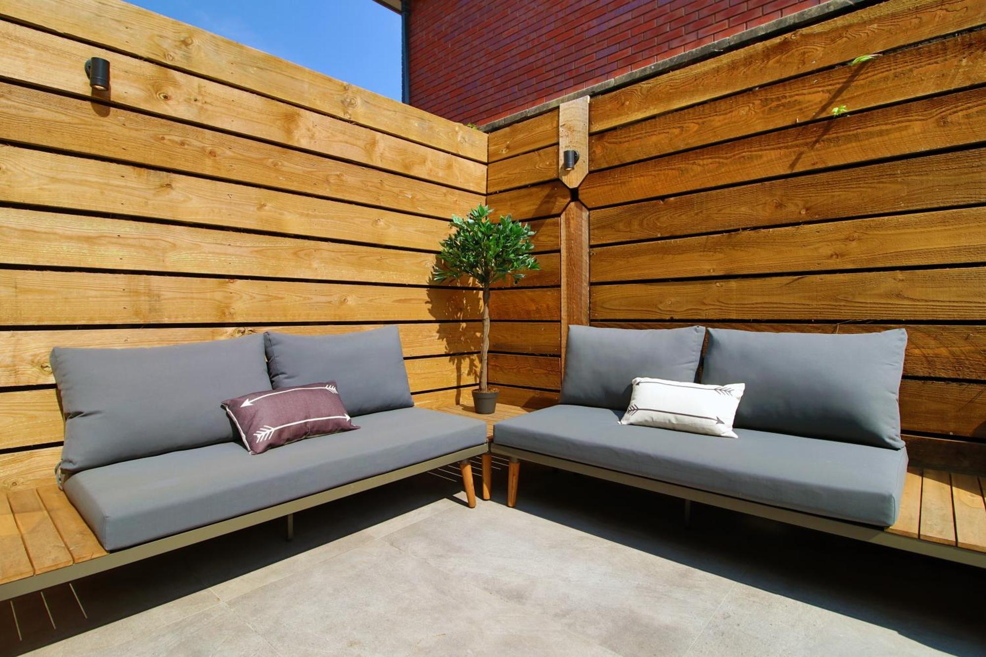 Cardiff's Ultimate Group Retreat Spacious 5br With Private Courtyard *