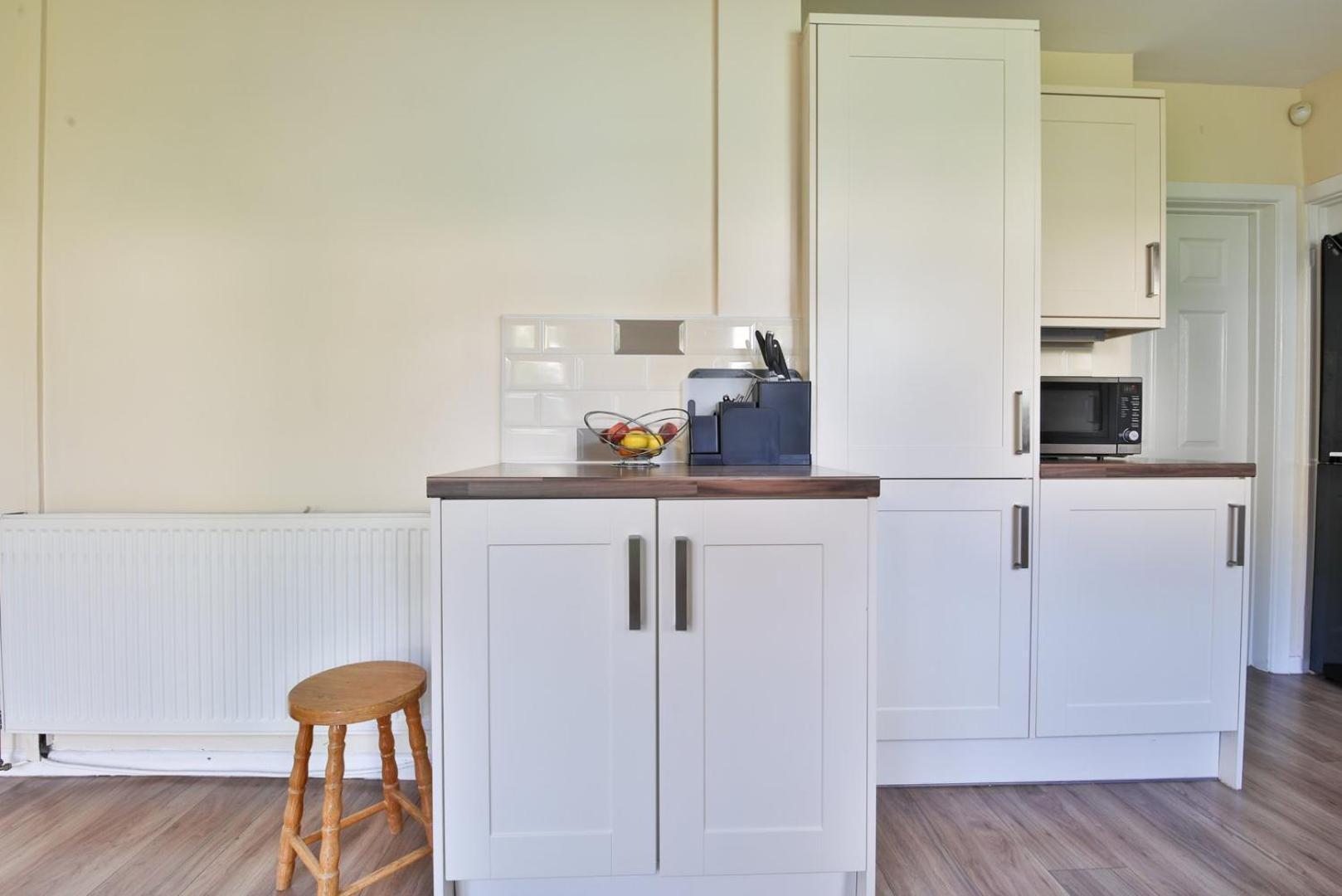 Garden Station Dwelling In Rumney * Cardiff