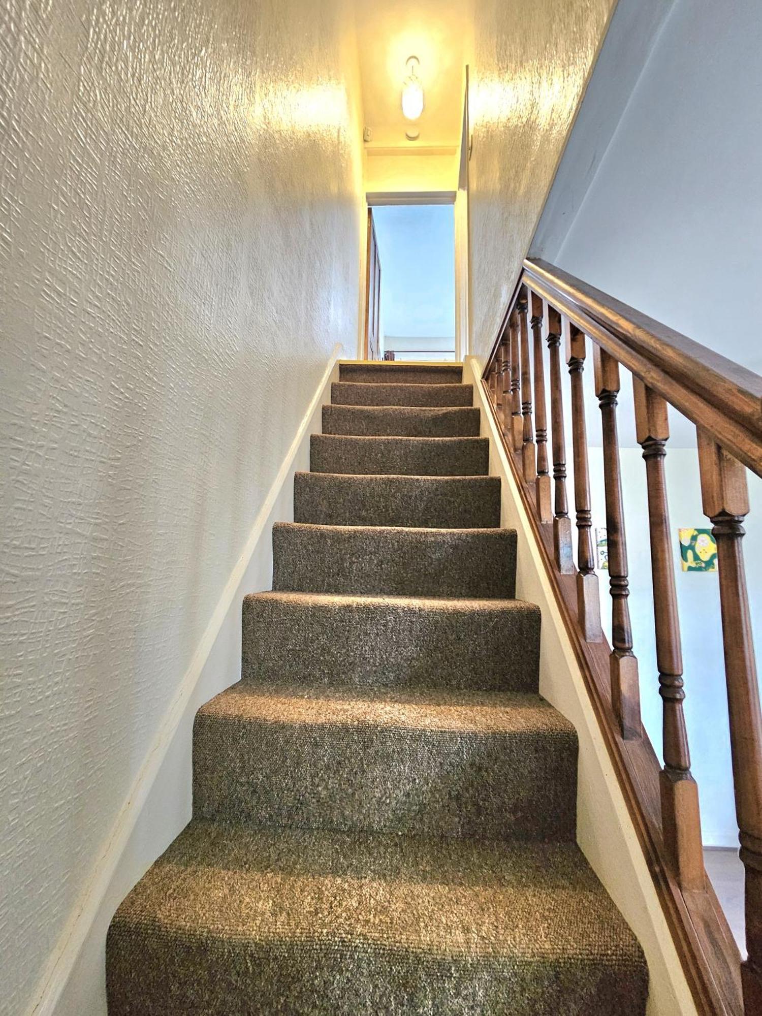 No 34 - City Location - Free Parking- Sleeps 6