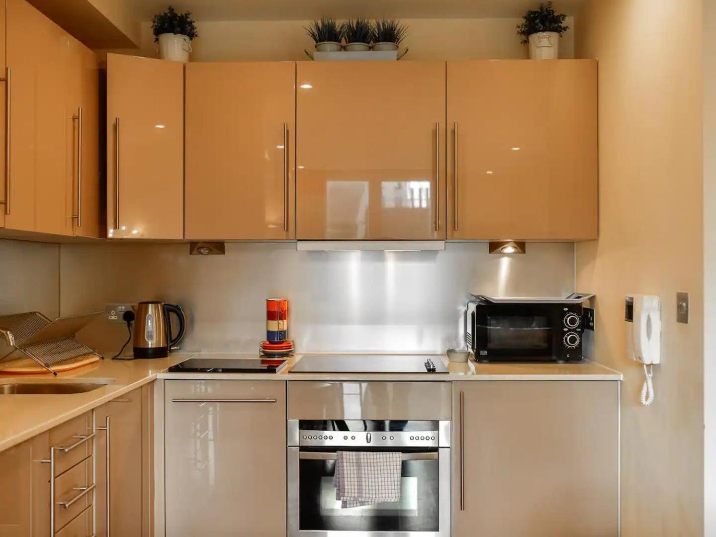 Pass The Keys Perfectly Located Apartment *