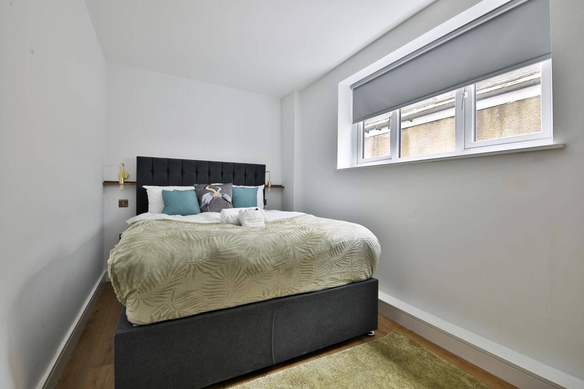 North Road Luxe New Serviced Apartments- Parking Available With Full Kitchen Amenities Cardiff