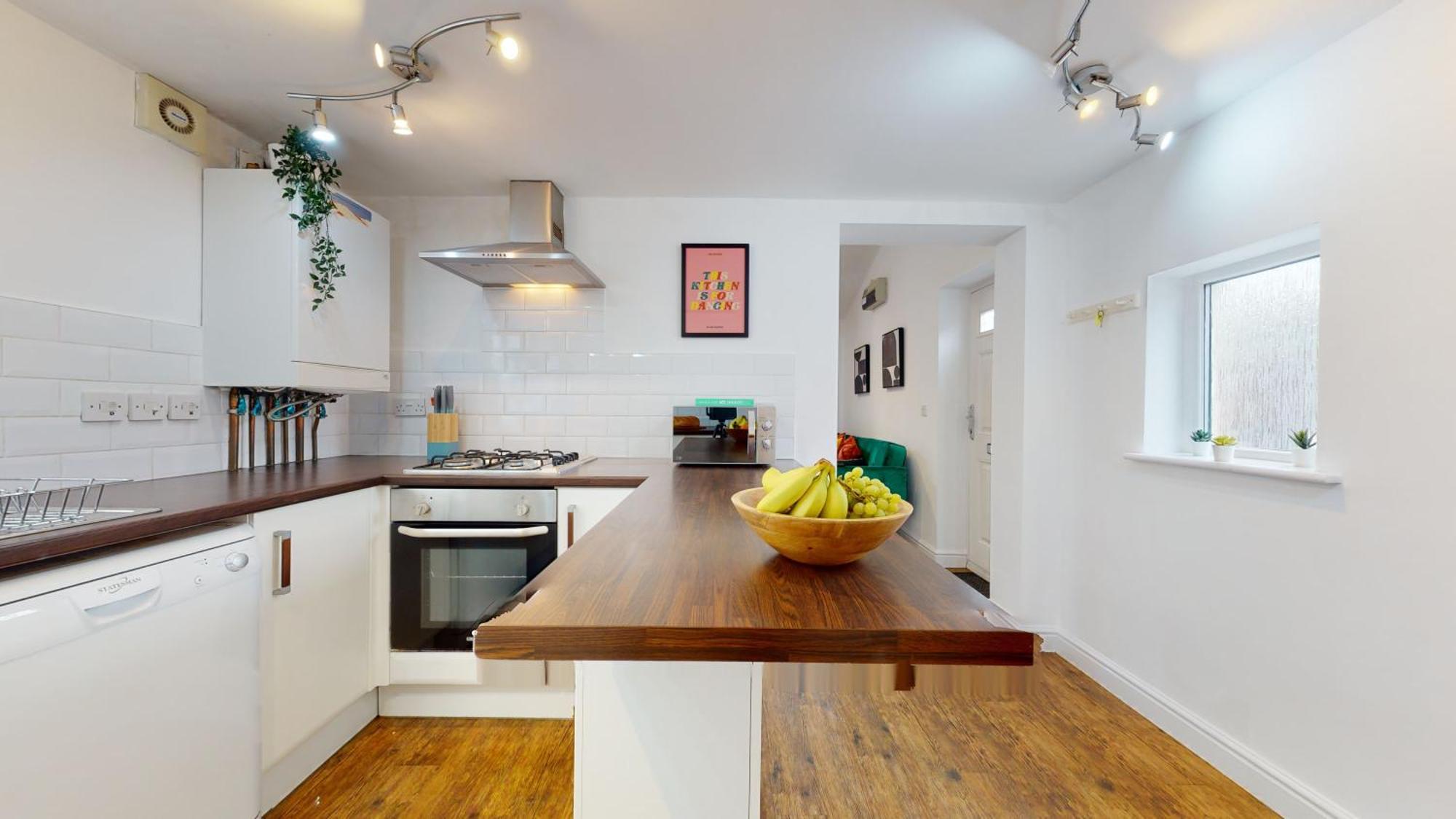 Apartment Cosy And Patio Cardiff