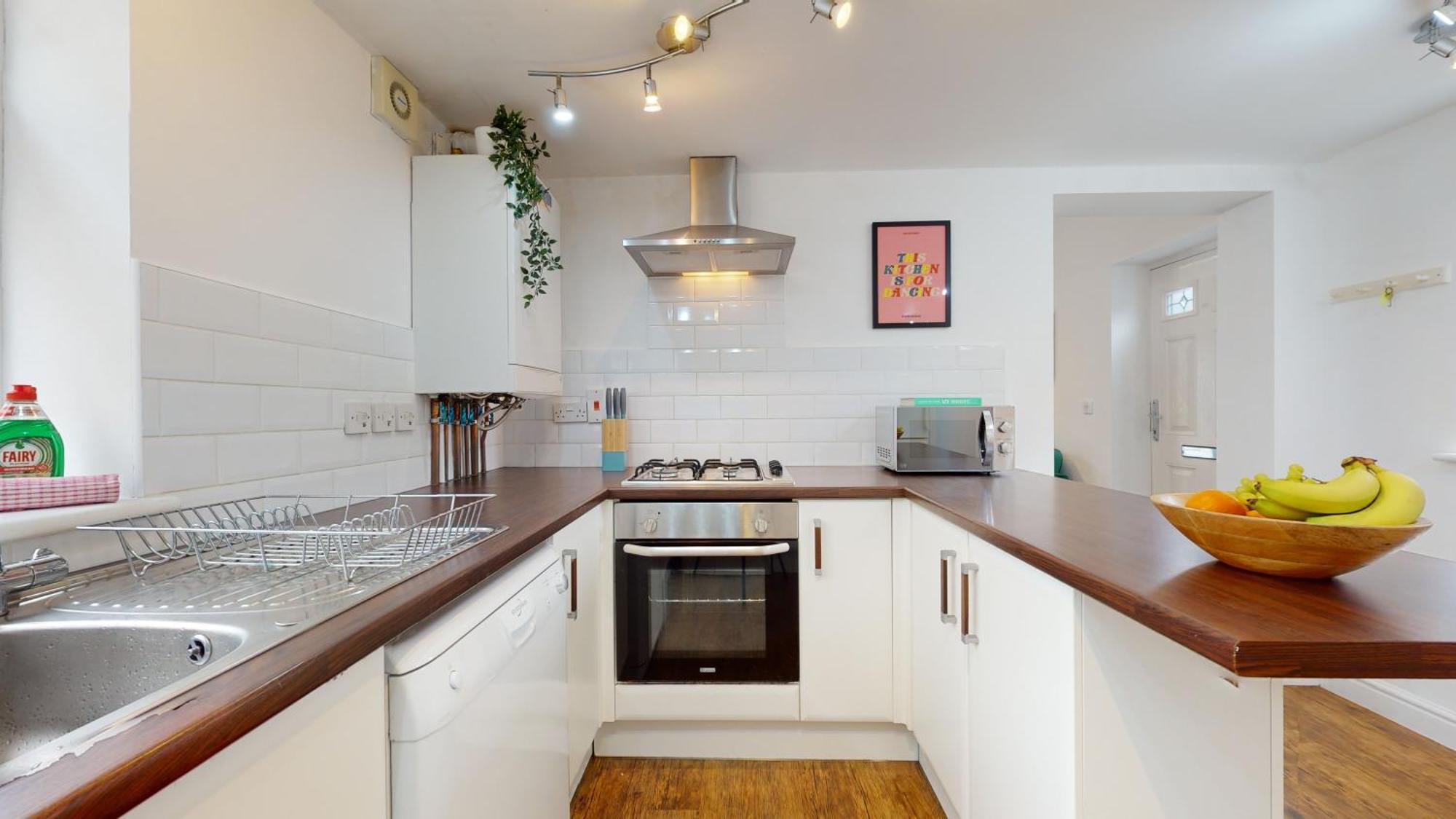 Cosy And Patio Apartment Cardiff