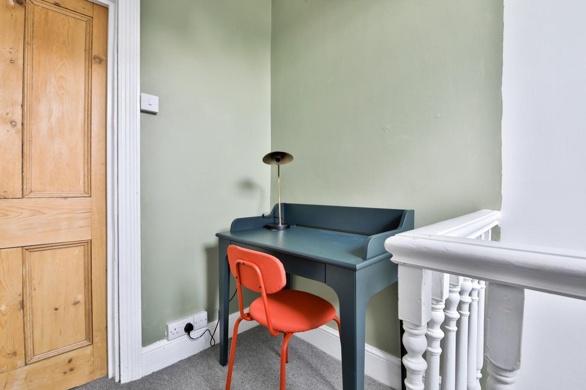 46 Claude Road Cardiff