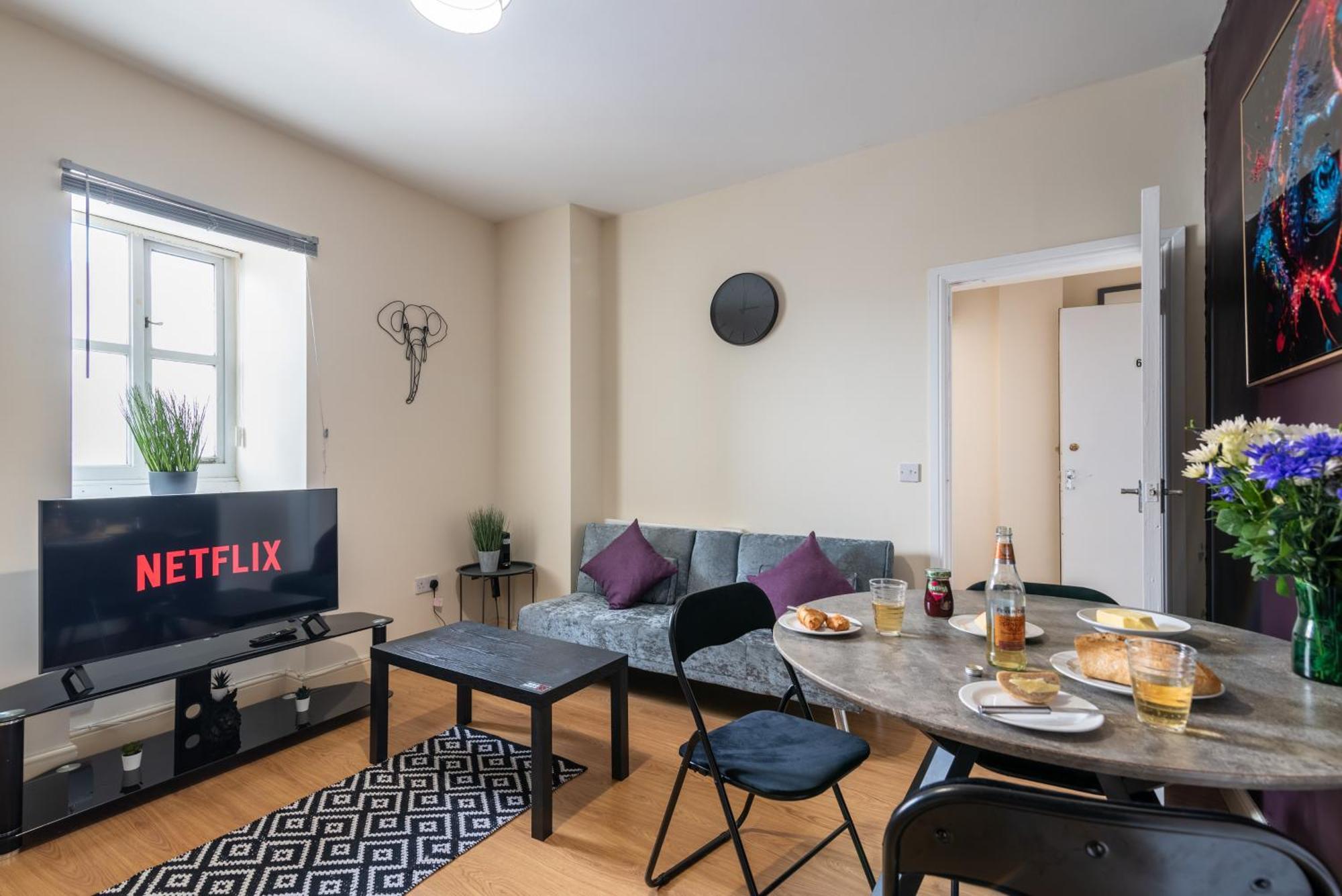 Cozy One Bedroom - Centre