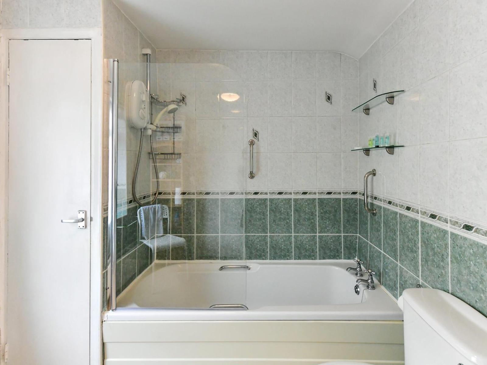 Cosy 2 Bed In Canton Pass The Keys * Cardiff