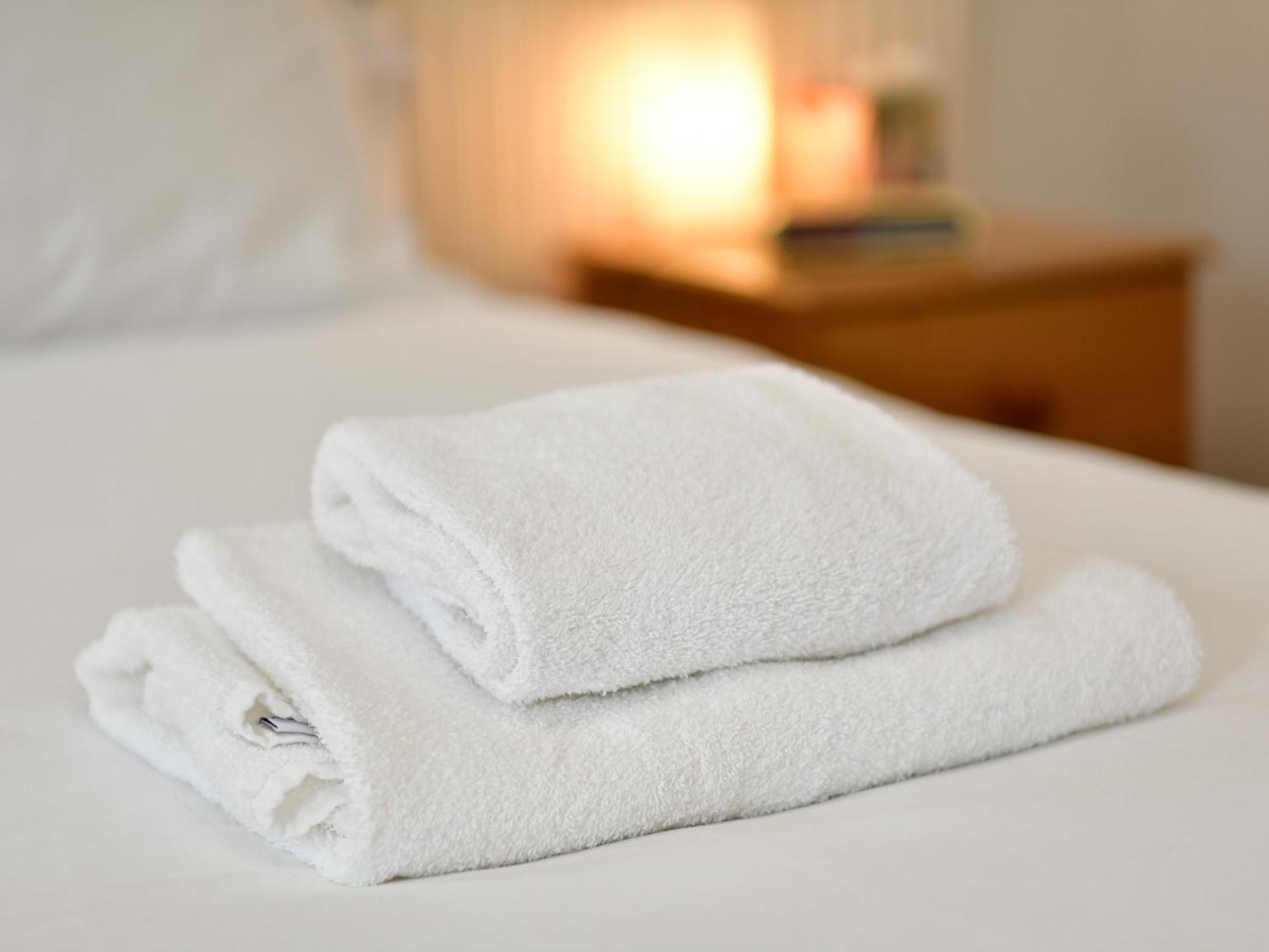Cosy 2 Bed In Canton Pass The Keys Holiday home *