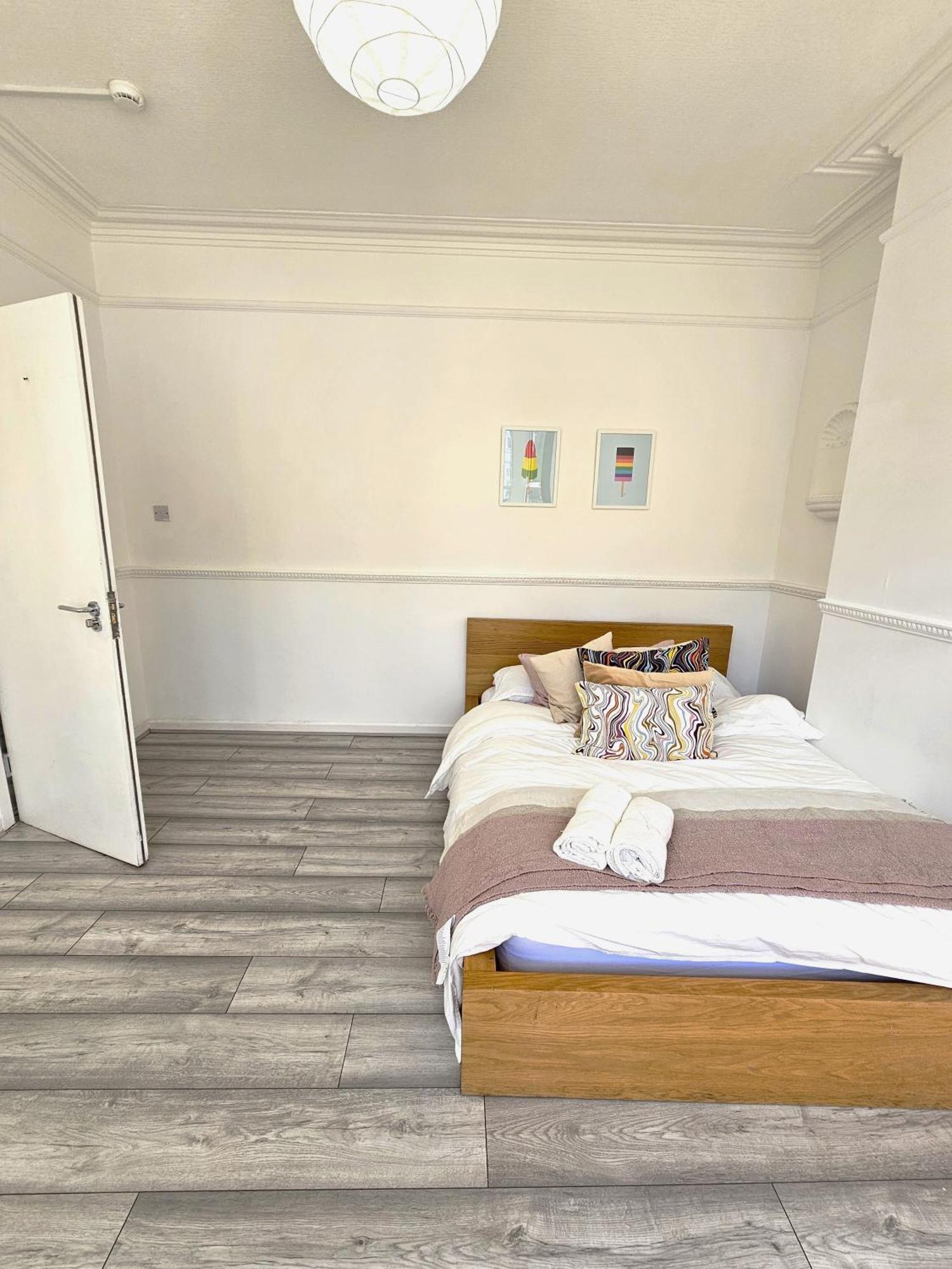 Hospital Of Wales Luxury * Cardiff