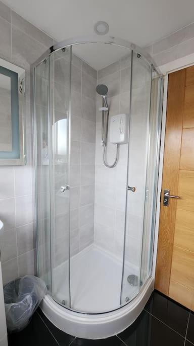 Cambridge Street By Property Promise Apartment