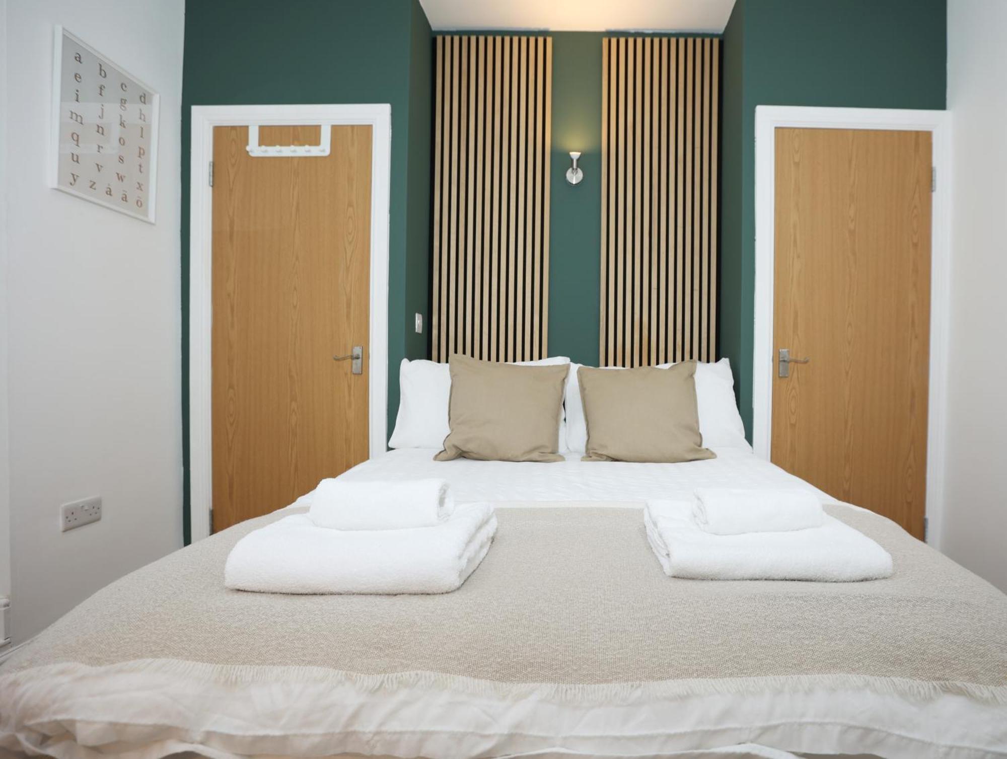 Cathedral By N And N Stays, Very Close To Principality Stadium Apartment Cardiff