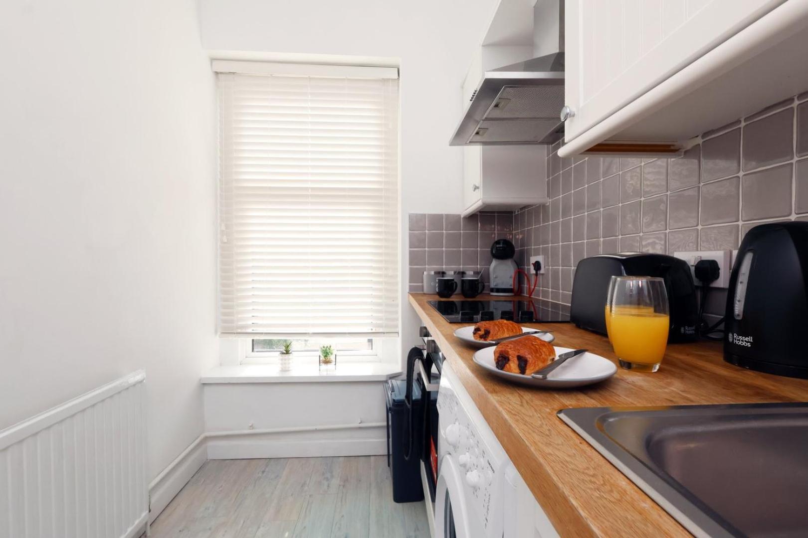 Cozy Pontcanna Escape With Double Beds And Wifi Apartment Cardiff