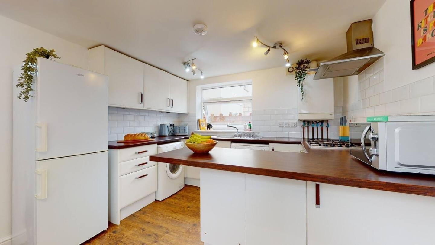 Apartment Cosy And Patio Cardiff