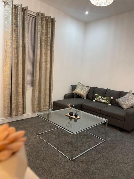 New Modern 5 Bedroom House - Centre - Parking Cardiff