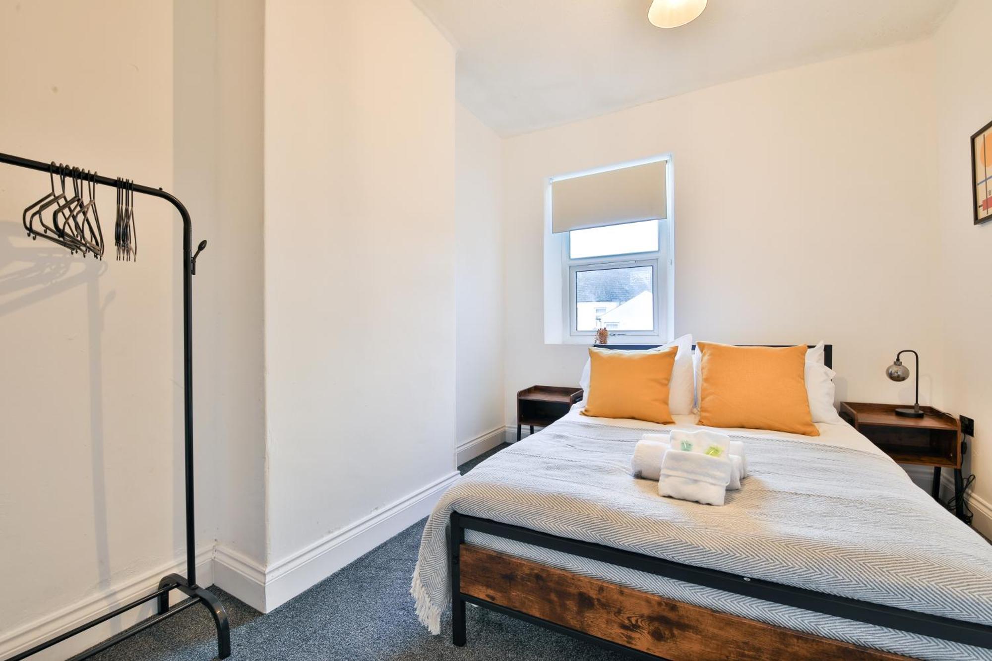 Stayright Charming 2br House, Walking Distance To City Centre * Cardiff