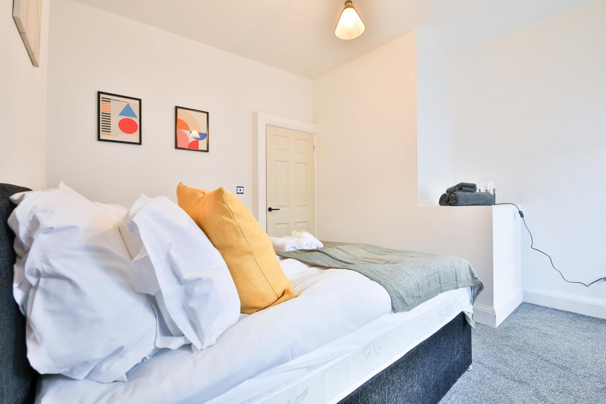 Stayright Charming 2br House, Walking Distance To City Centre Apartment *