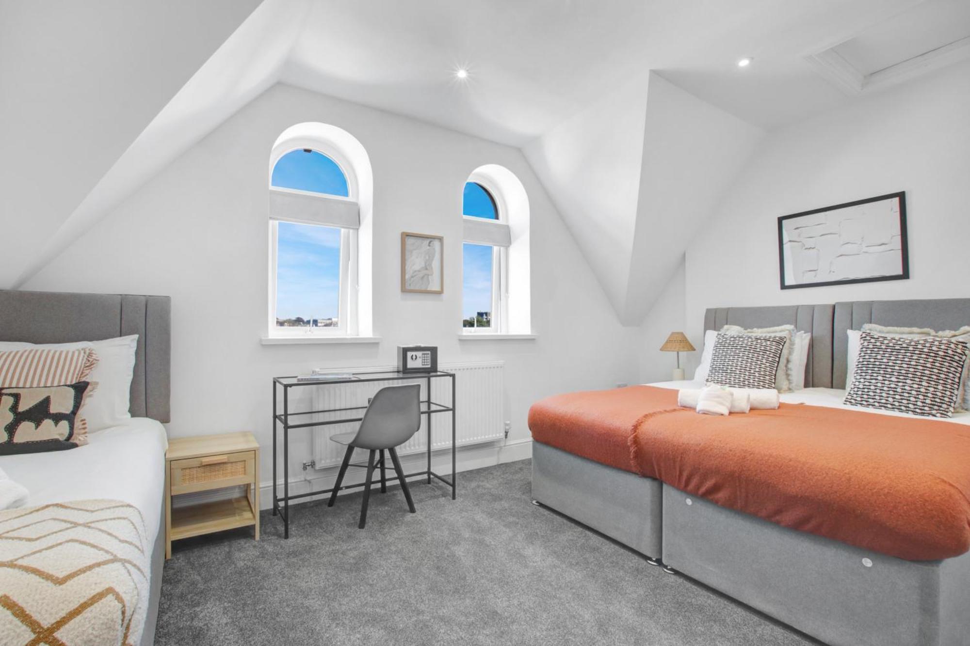 Apartment Stadium View #6 - Chic & Charming 2 Bed Flat *