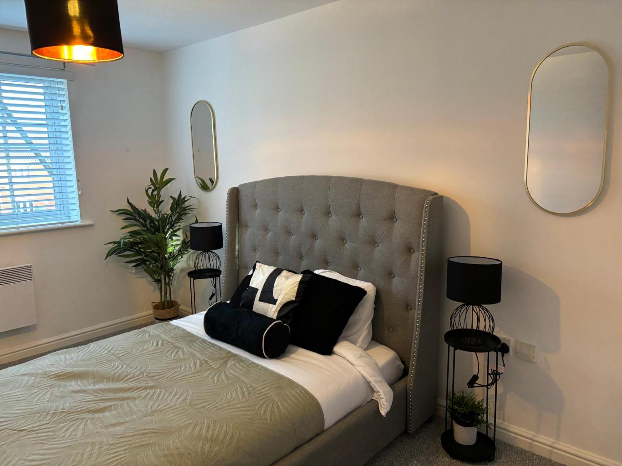 Apartment One Or Two Double Bed In Pontprennau *