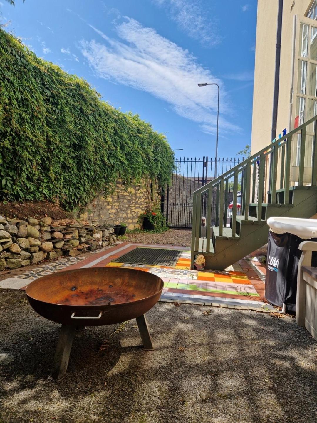 Unique Centre Couples Retreat, 1 Bed Maisonette Cardiff