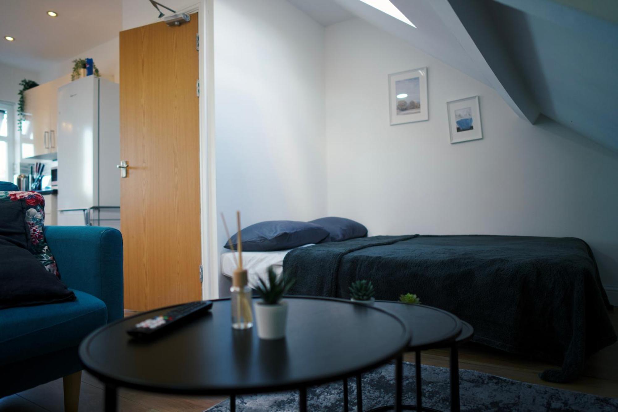 Luxury 3 Bed Centre - Free Parking Apartment