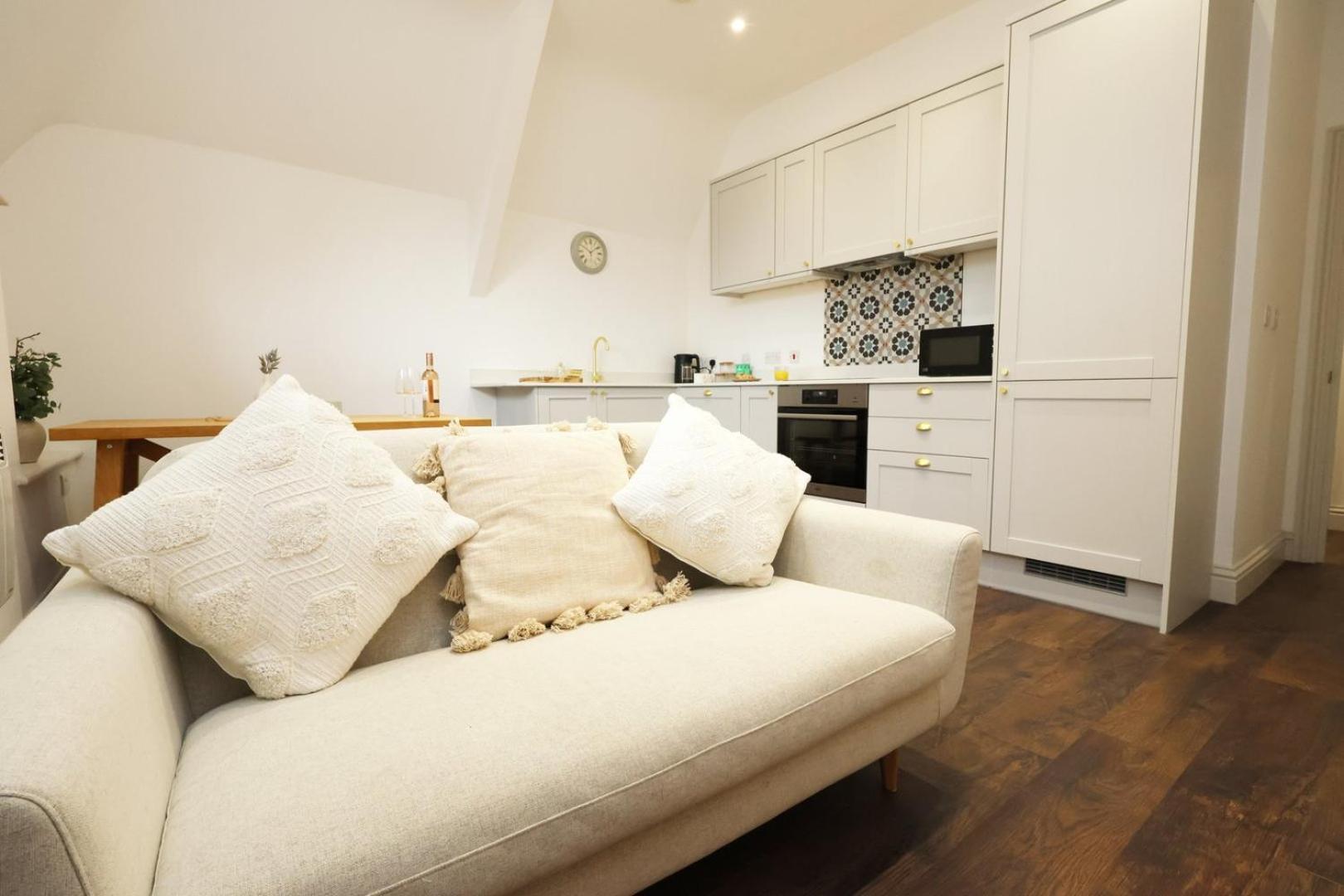 Relax In Pontcanna 1br With Parking *