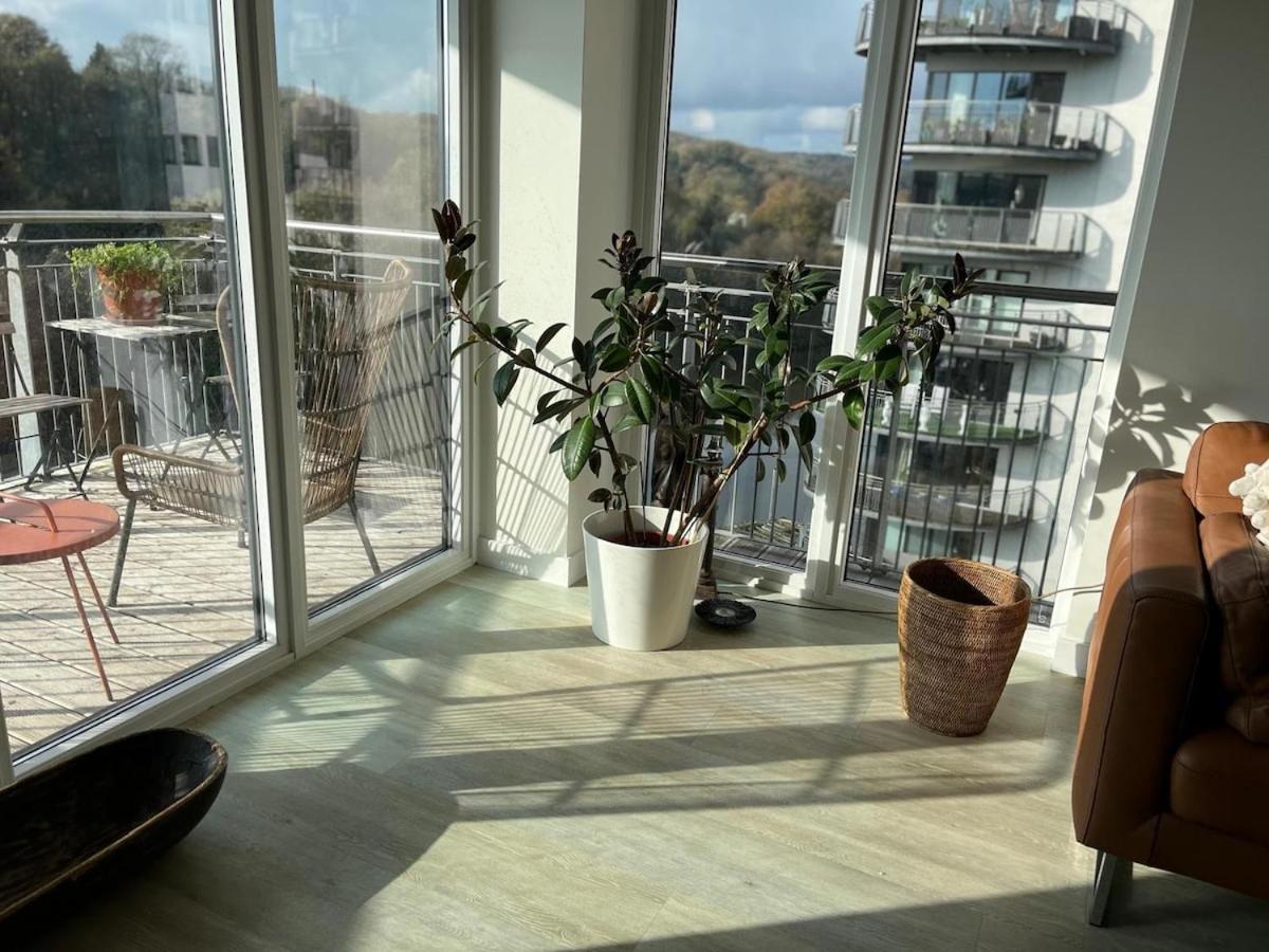 Stunning Waterfront Close To Bay And Penarth With Parking Cardiff