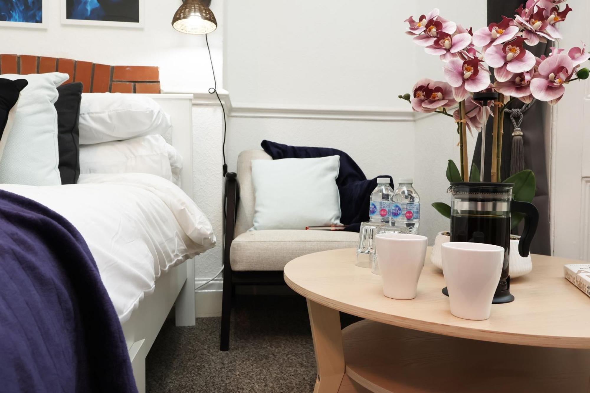 Guesthouse, Rooms, Fast Wi-fi, On-street Parking