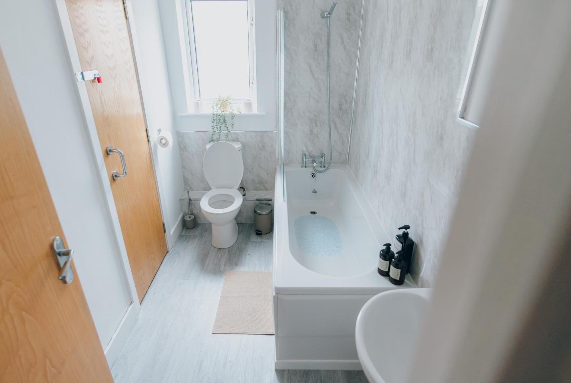 The Bay Hideaway - Lovely 2bd House - Up To 6 People * Cardiff