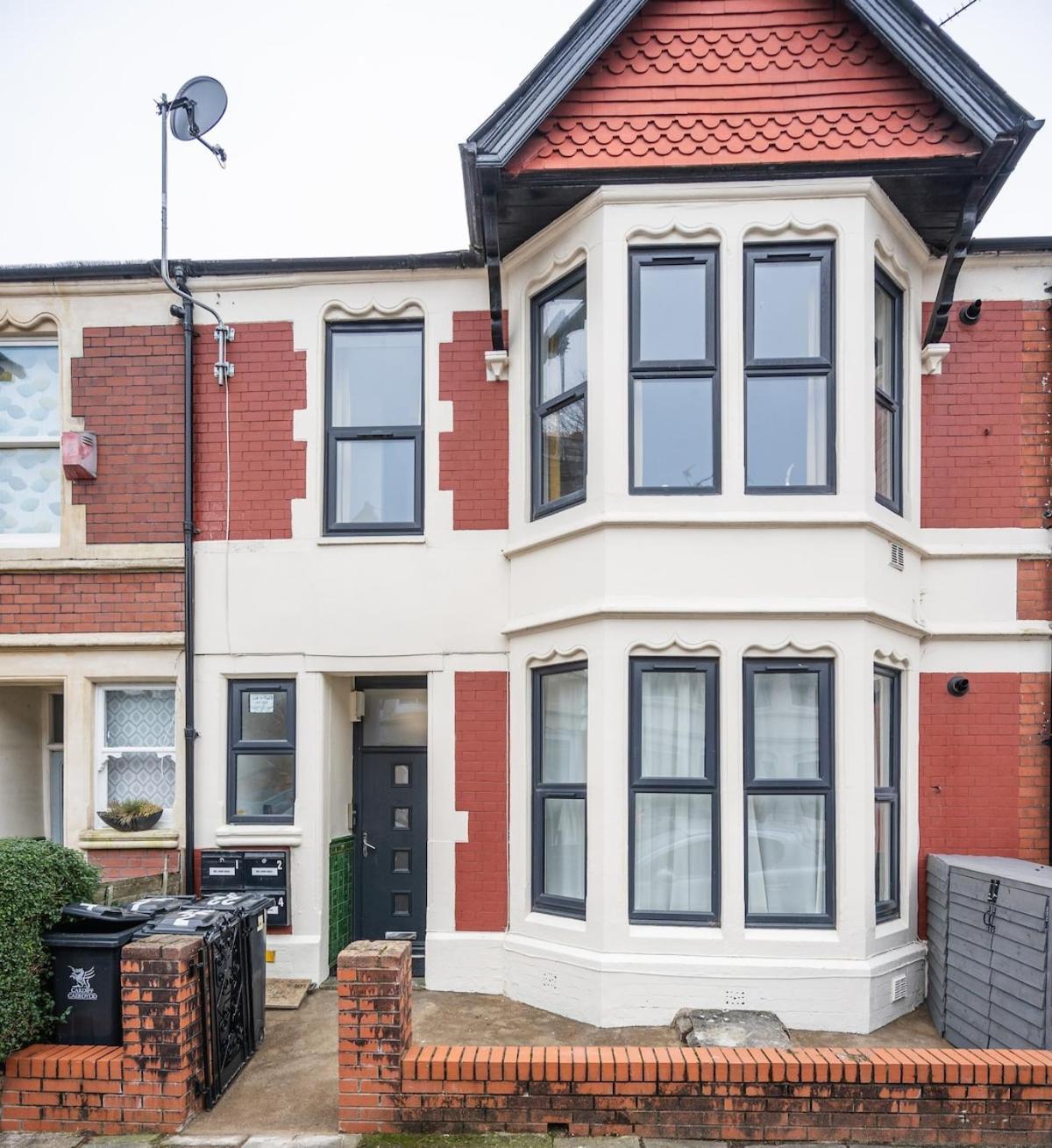 Cosy 1br Relocation Contractors Family With Parking