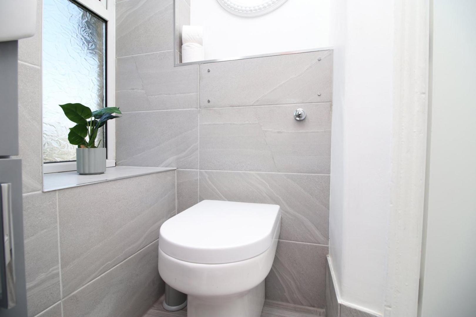 1br With Free Parking At Archer Road *