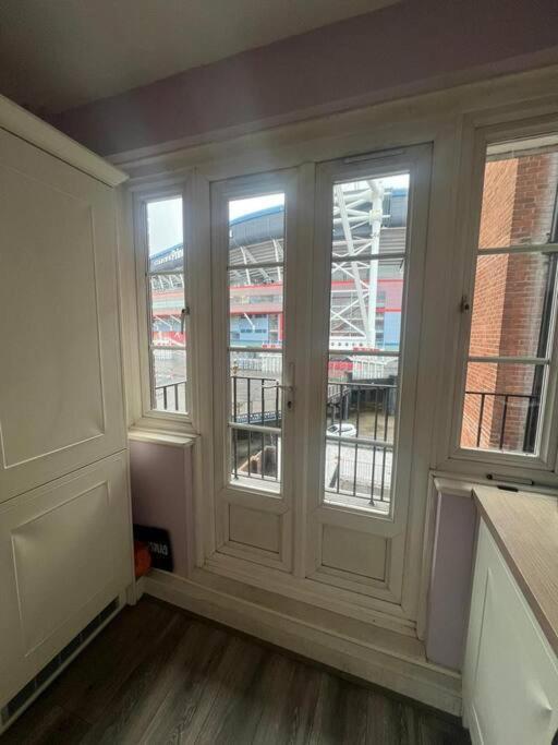 Apartment Rugby Haven: 2br/1ba Near Principality Stadium *