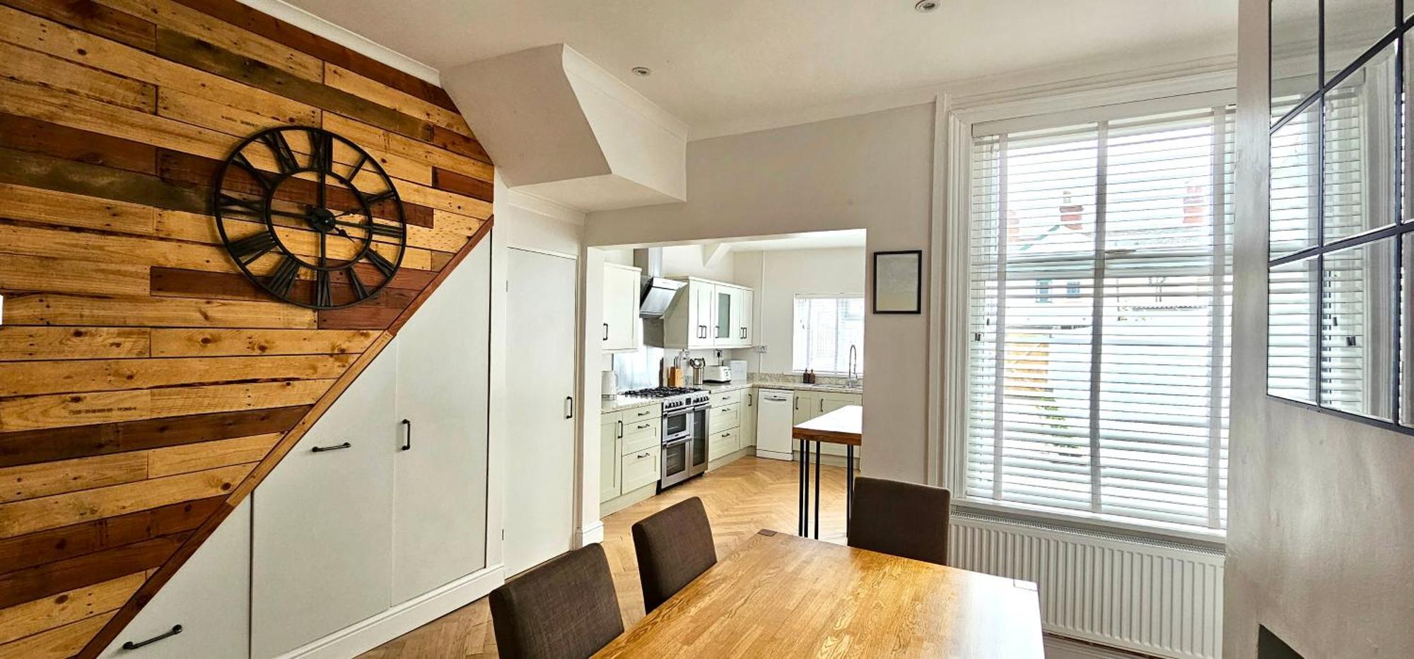 Hazelhurst By Switchback Apartment
