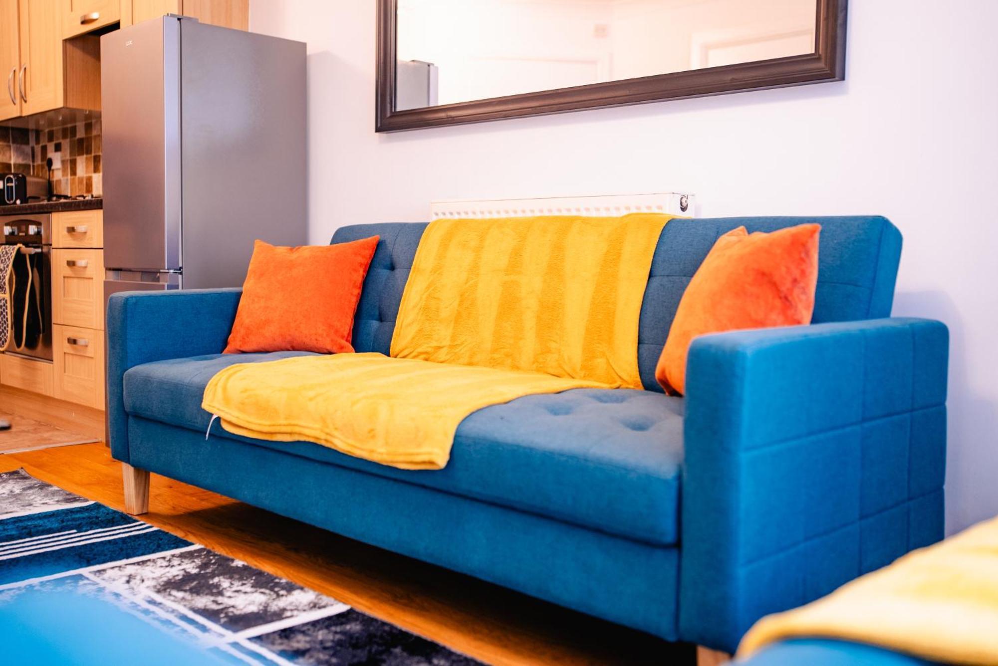 Holiday home Bright & Elegant House Near Centre And Stadium Cardiff