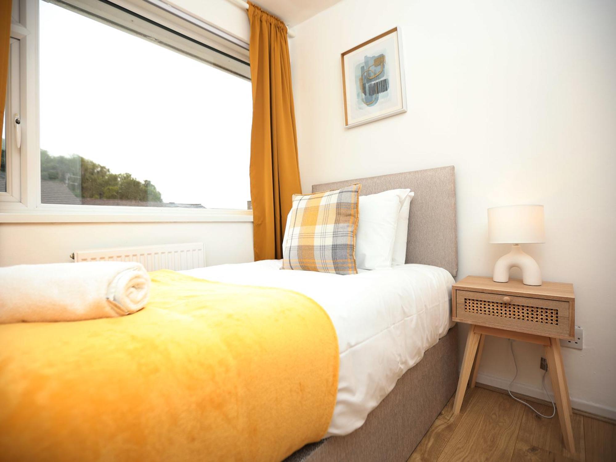 Gainsborough View By N And N Stays, Close To Bay & International Sports Village, Great For Families And Workers, Long Disc Available Apartment Cardiff