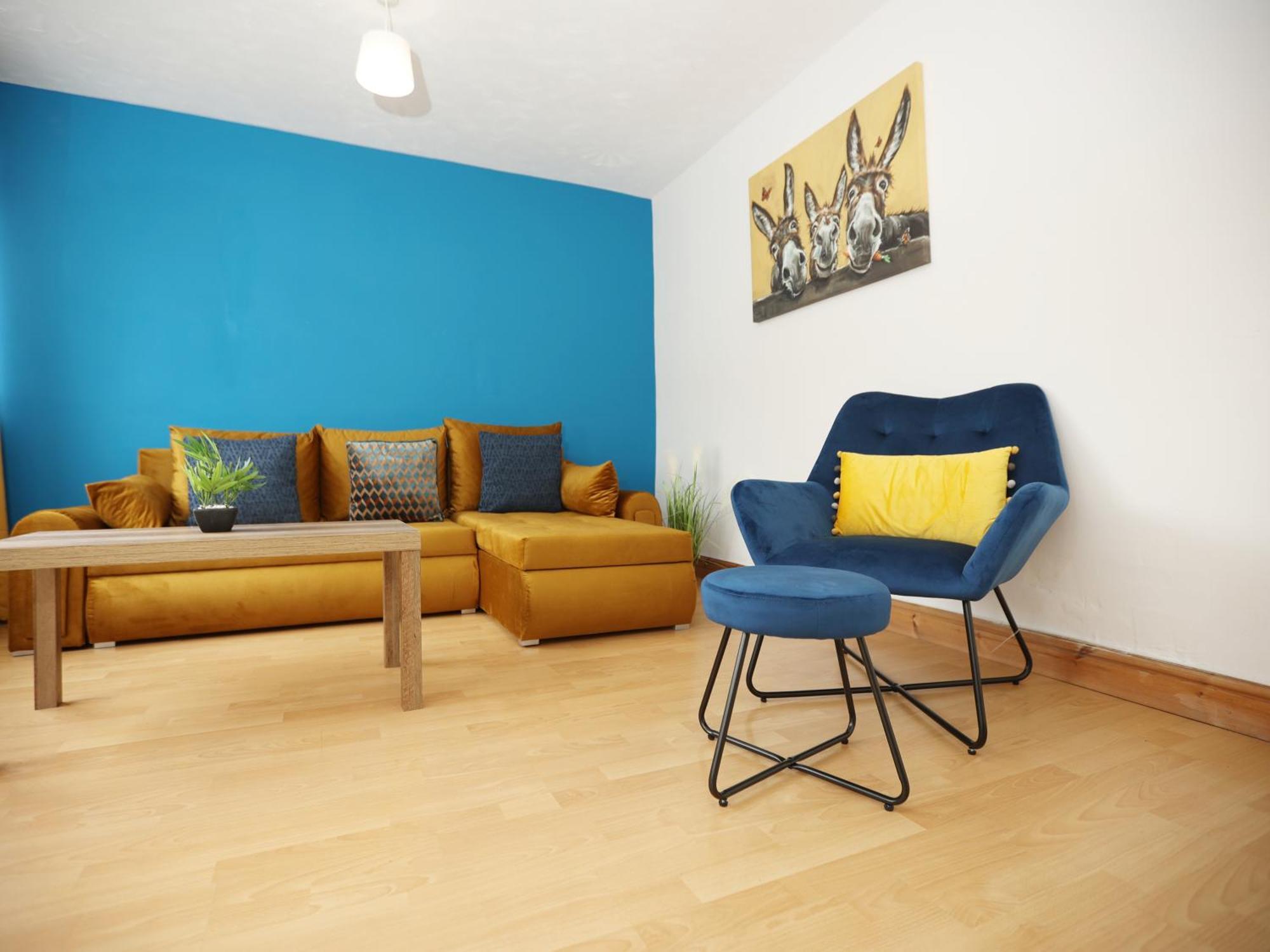Gainsborough View By N And N Stays, Close To Bay & International Sports Village, Great For Families And Workers, Long Disc Available Apartment *