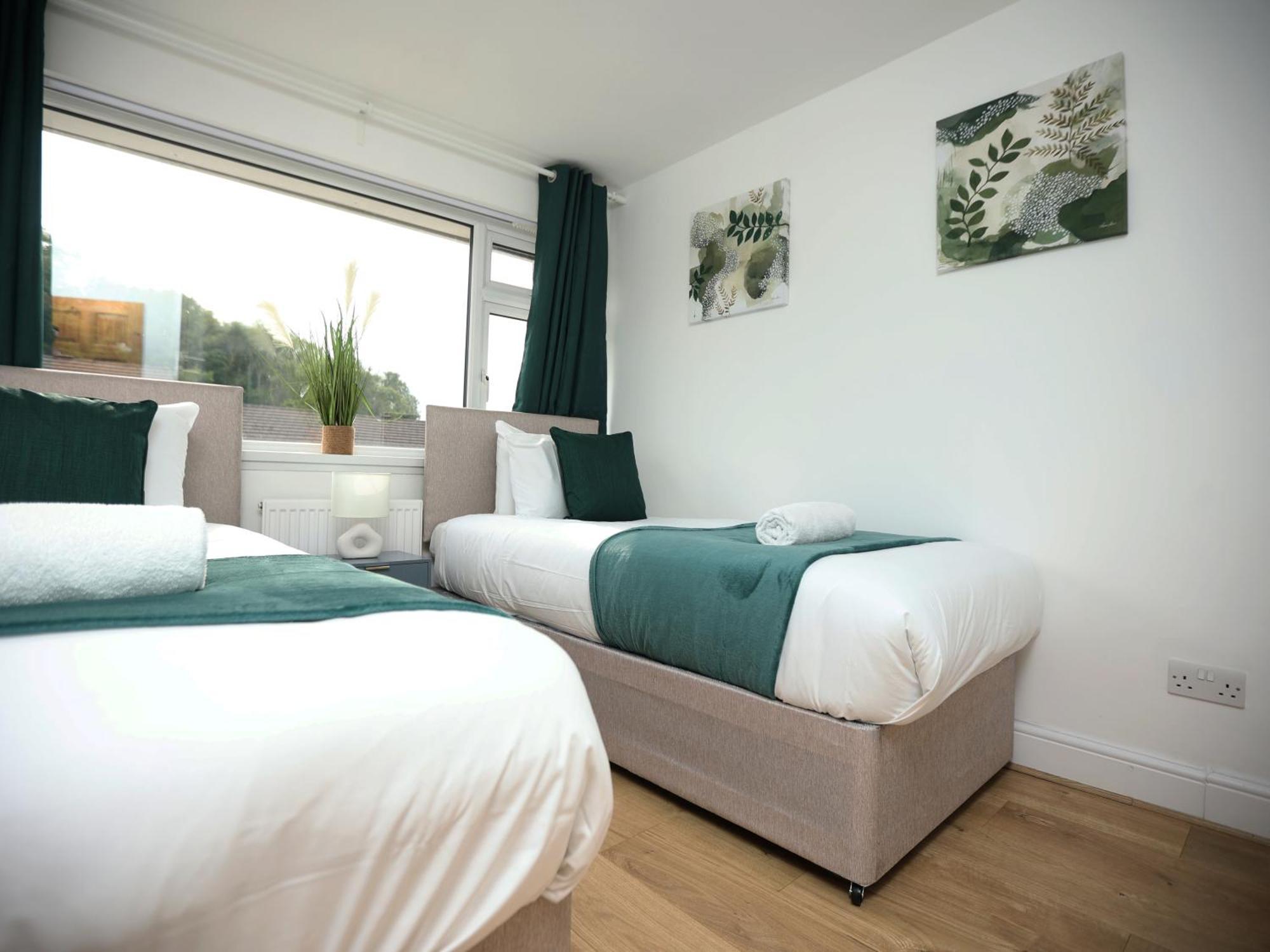 Apartment Gainsborough View By N And N Stays, Close To Bay & International Sports Village, Great For Families And Workers, Long Disc Available Cardiff