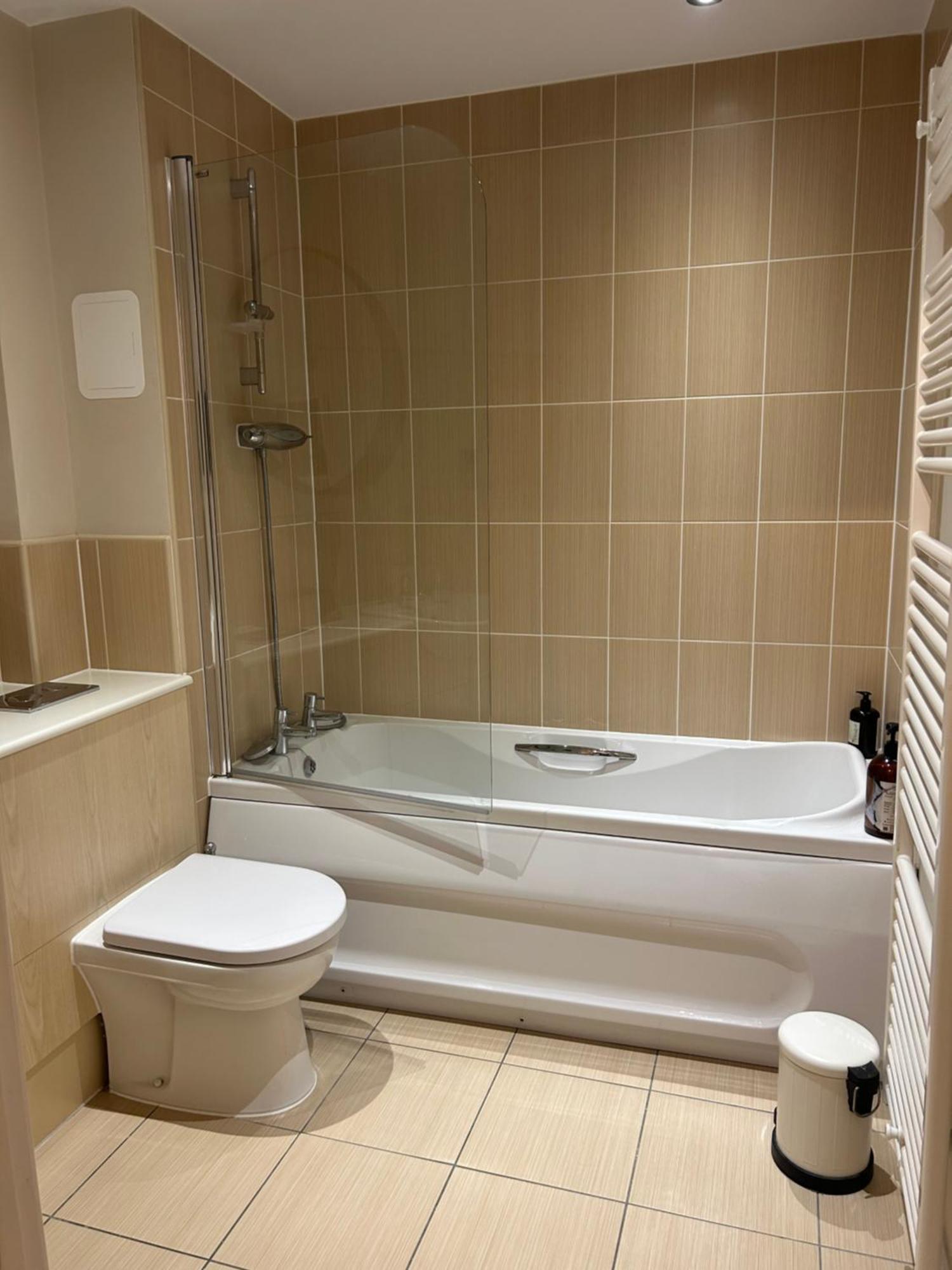 Stunning Waterfront Close To Bay And Penarth With Parking Cardiff