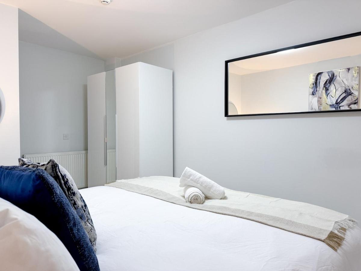 Centre Charming 2-bed Flat With Garden