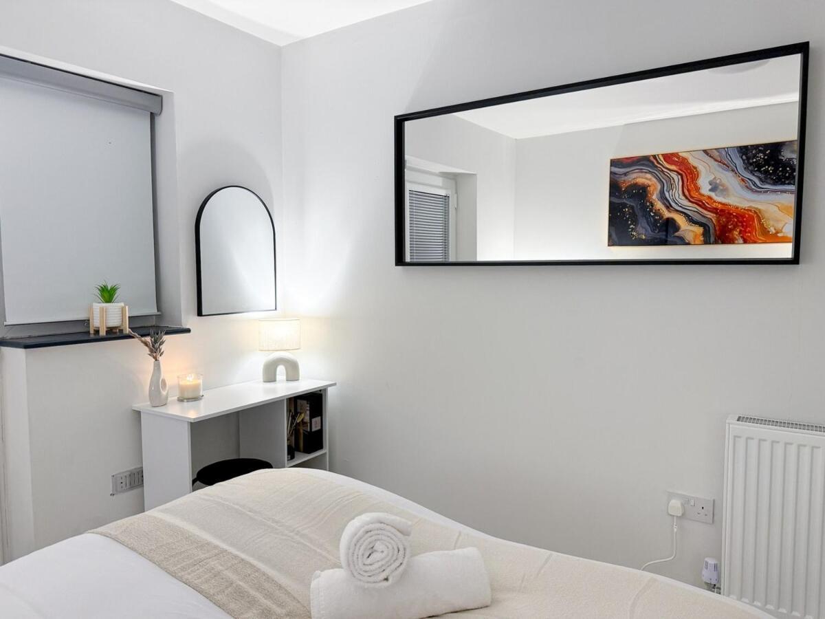 Centre Charming 2-bed Flat With Garden *